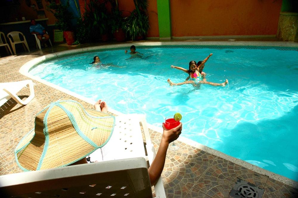 On Vacation Coral Flower San Andres  Bagian luar foto