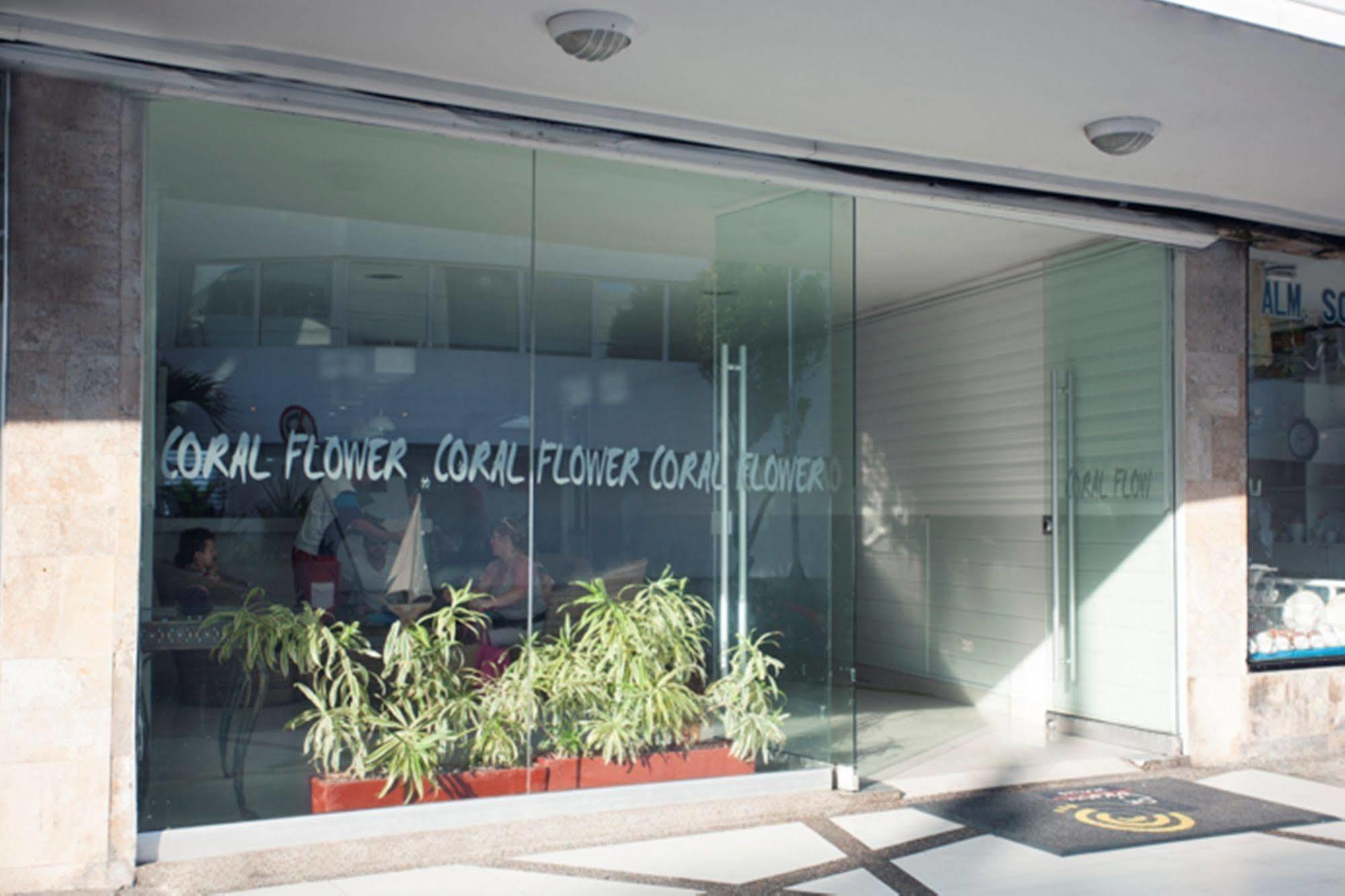 On Vacation Coral Flower San Andres  Bagian luar foto