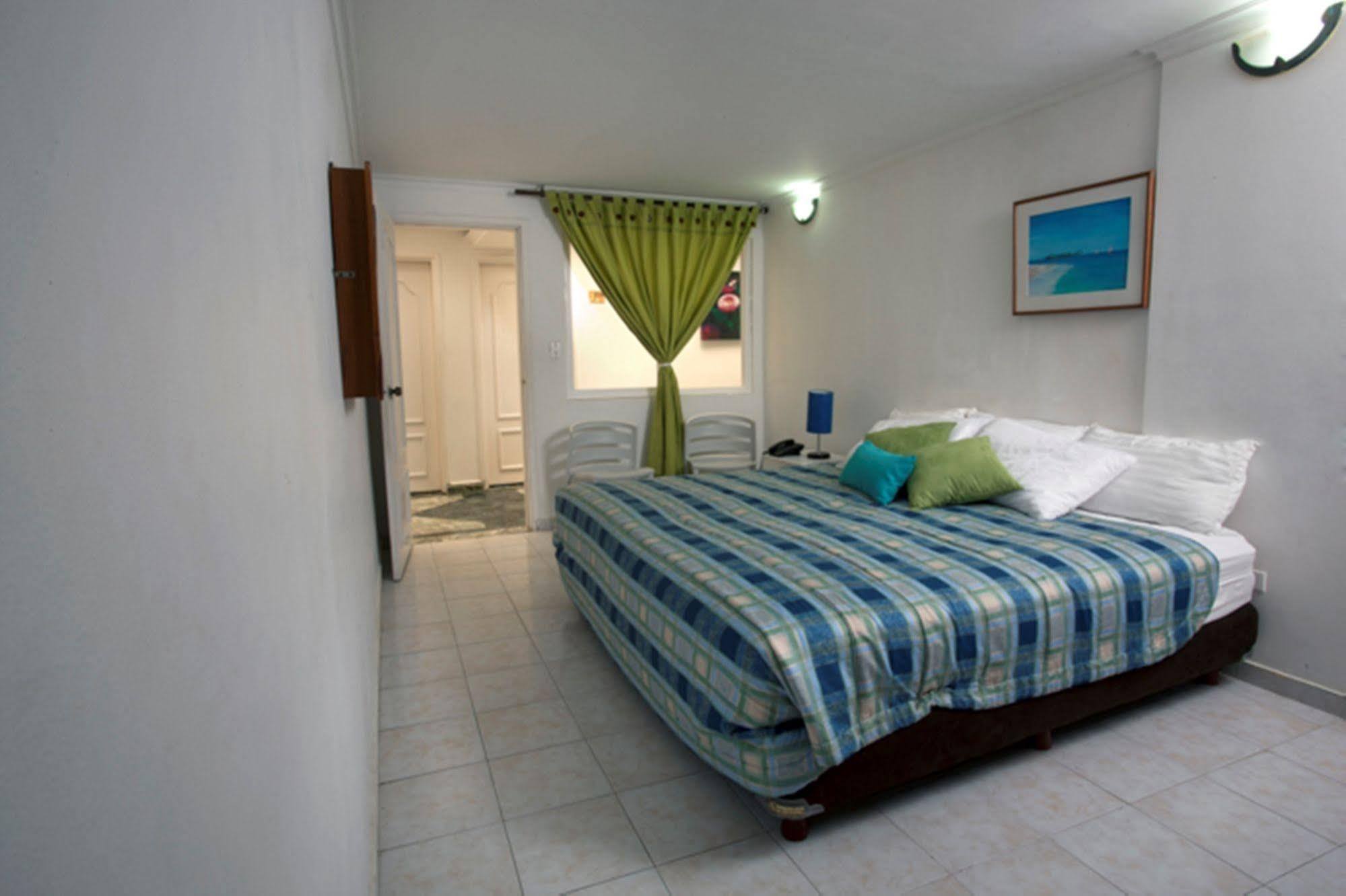 On Vacation Coral Flower San Andres  Bagian luar foto
